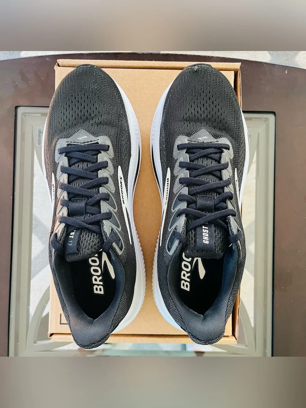 Sz 9 Brooks Ghost 17 Women's running shoe Black/White 120431-1B-090 NEW